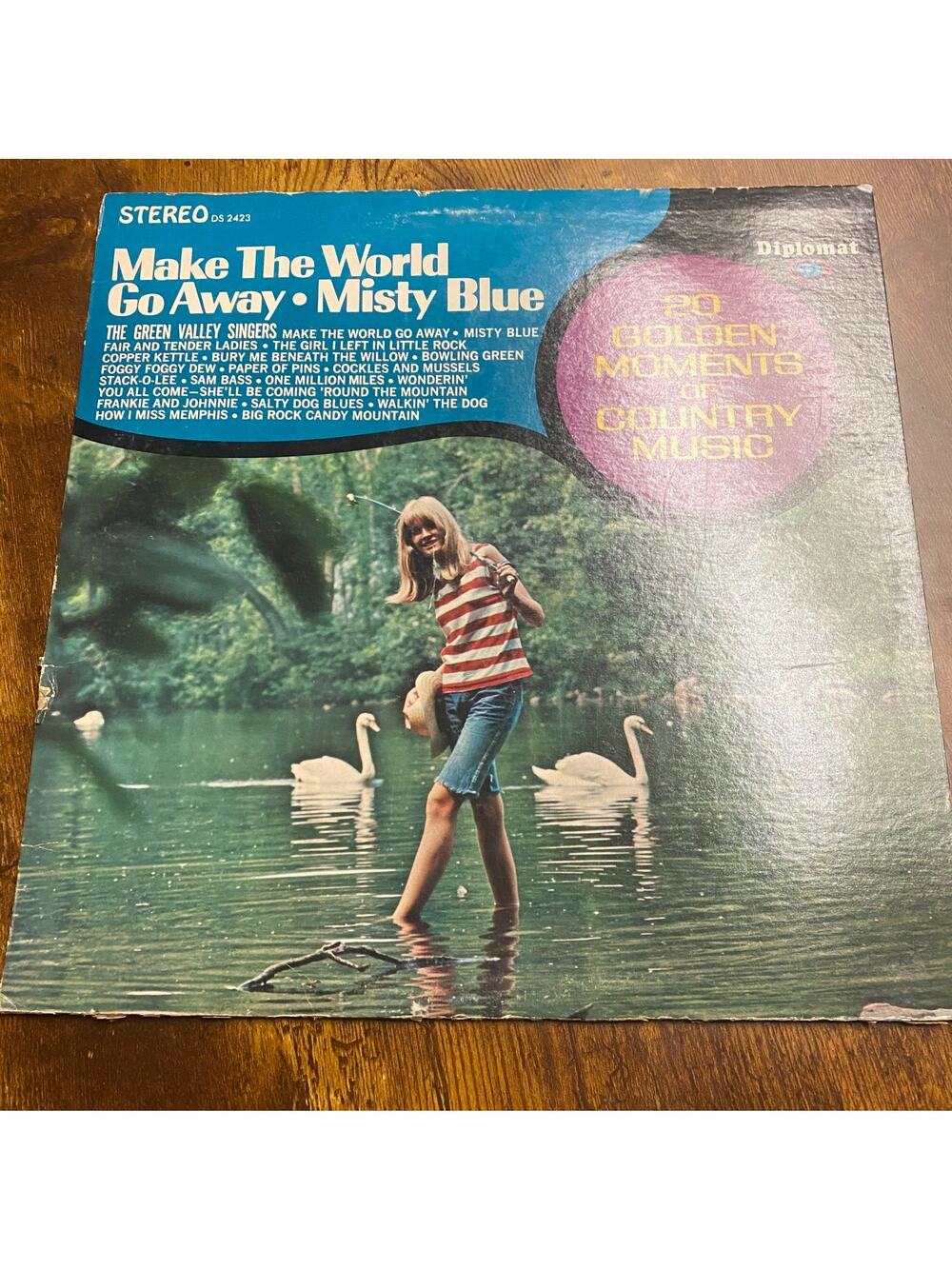 30 Golden Moments of Country Music The Green Valley Singers D-2423 030318LLE